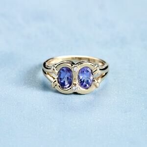 14kt Tanzanite and Diamond Gold Ring